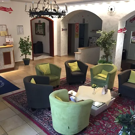 Jugend-hotel 3*
